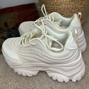 Nite Detail Lace-Up Front Chunky Sneakers